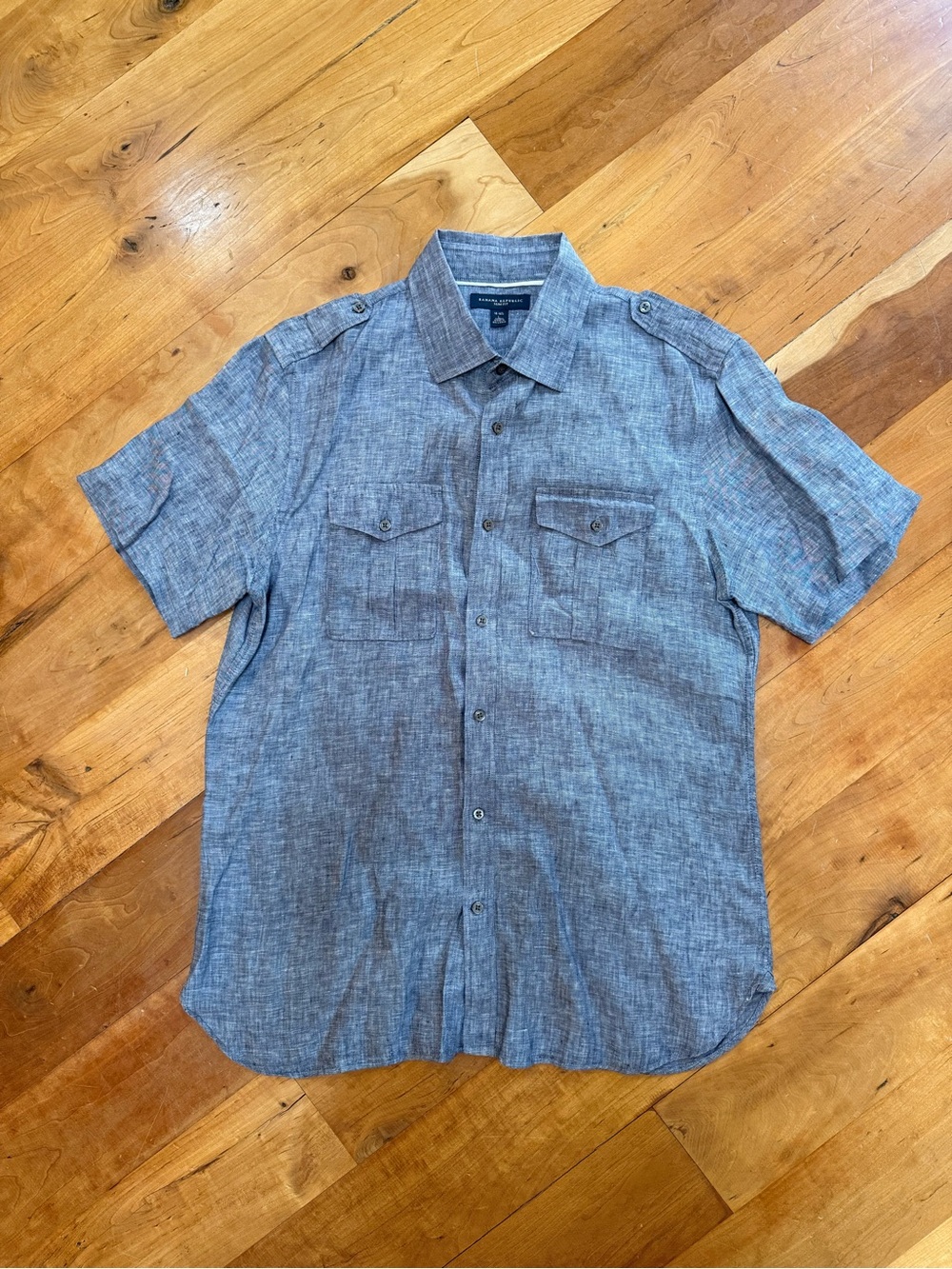Banana Republic Men's Linen Military Short-Sleeve Shirt in Navy - Large Slim Fit